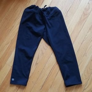 Athleta Black Capri leggings Size M